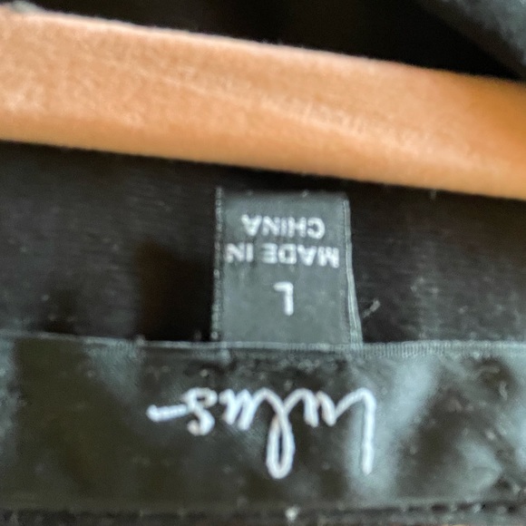 COPY - Beautiful satin romper from lulus - Picture 4 of 4